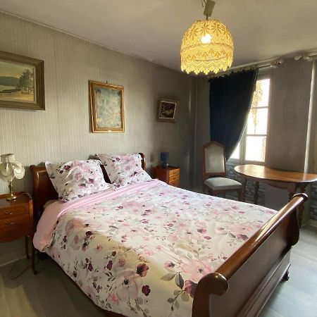 Chambre Calme Au Coeur D'Ussel Ussel  Eksteriør billede
